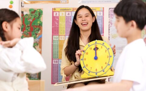 Cho con đi học ở nước ngoài: giáo dục công lập, hỗ trợ ngôn ngữ và giữ tiếng Việt
