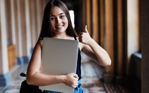 OPT ở lại Mỹ: con đường làm việc thực hành sau tốt nghiệp cho sinh viên F-1